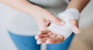 Read more about the article Hand & Wrist Injury Prevention and Treatment: A Complete Guide to Maintaining Optimal Health