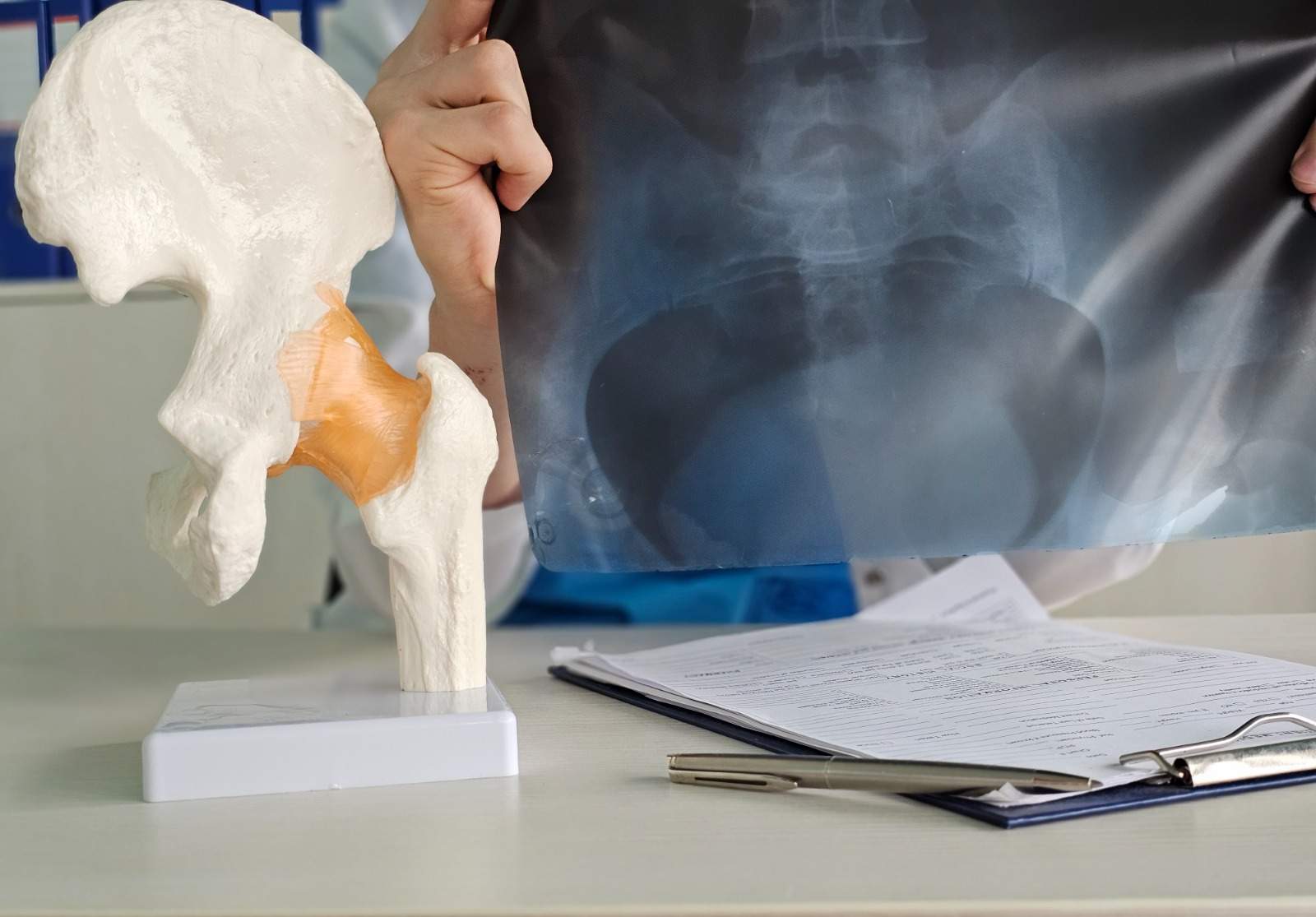 You are currently viewing Hip Replacement Surgery – What Happens Before, During & After the Procedure?
